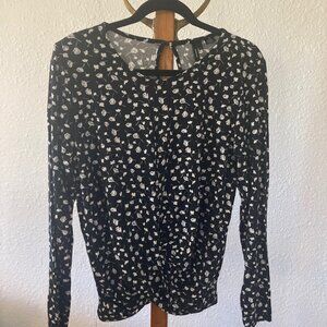 NWOT Vero Moda Black and White Floral blouse